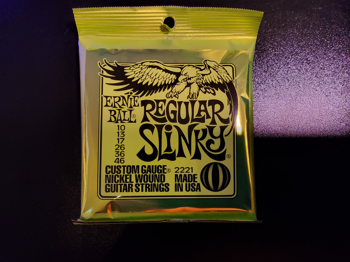 Ernie Ball Regular Slinky Guitar Strings